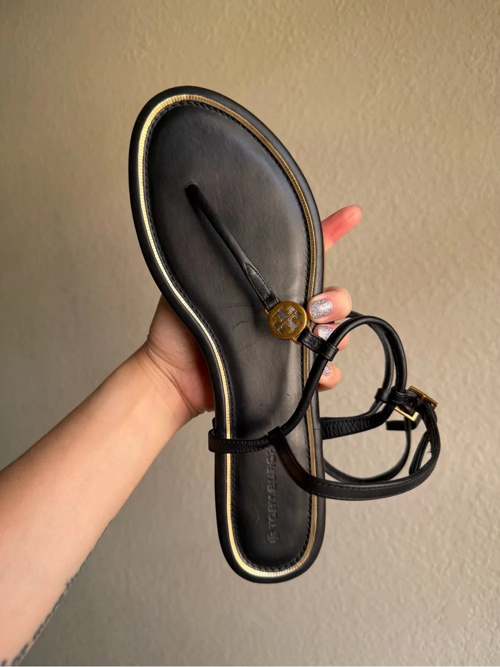Tory Burch Emmy Calf Leather Flat Sandal in Perfect Black